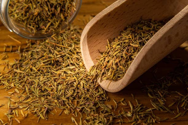 تصویر 3 از رزماری خشک فله خوش‌ بو برای دمنوش و طعم‌ دهی غذا